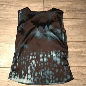 3/$15 Tahari Sleeveless Blouse Silky Black Blue